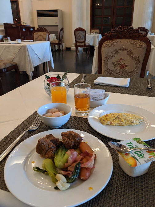 breakfast at hotel continental